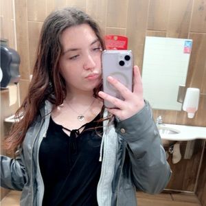 Meet your Posher, Tori